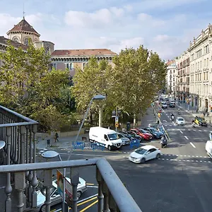 https://bb-estudiantes-balmes.topbarcelonahotels.com